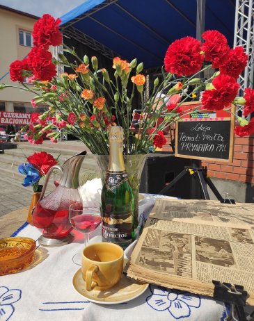 Mała Prywatka PRL-u - dekoracja